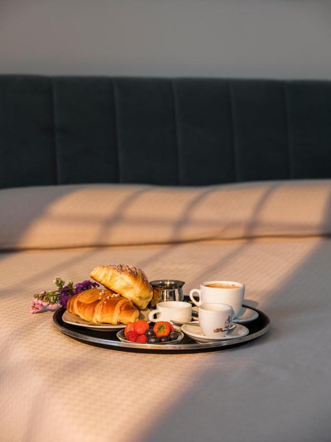 Chiostro San Francesco - Casa Di Ospitalita Religiosa Bed & Breakfast เนเปิลส์ ภายนอก รูปภาพ